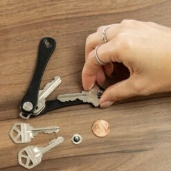 KeySmart Leather Compact Key Holder -Peuget Knives Shop KS019BLKLEA KeySmart Black Leather Assembly x1000