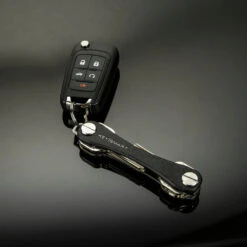 KeySmart Leather Compact Key Holder -Peuget Knives Shop KS019BLKLEA KeySmart Leather in Use x1000
