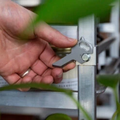 KeySmart AllTul Wolf Keychain Multi-tool -Peuget Knives Shop KS824 SS WLF lifestyle 2