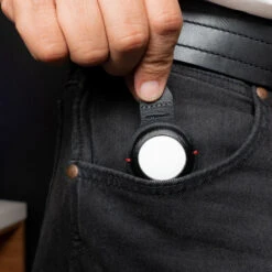 KeySmart Air Compact 2-in-1 AirTag And Key Holder -Peuget Knives Shop KeySmartAir Blk Lifestyle CU Frontpocket 1200x1200 2000x 7e7df668 b134 42eb 83c9 174de7771d0f