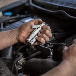 Leatherman FREE P4 Multipurpose Pliers With Nylon Sheath -Peuget Knives Shop LT832640 Leatherman Free P4 Auto Work