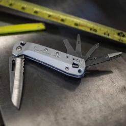 Leatherman FREE K4x Multipurpose Knife -Peuget Knives Shop LT832660 Leatherman Free K4x Open on Workbench