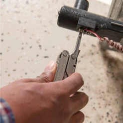 Leatherman Bond Multi-tool With Black Nylon Sheath -Peuget Knives Shop LT832934 Leatherman Bond Multi Tool Phillips Screwdriver