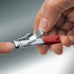Victorinox Nail Clipper With Ergonomic Grip -Peuget Knives Shop SA82050 InUse x1000 e7eaaa12 03f6 4df0 875a 6e4d29e1586e
