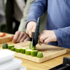 Twinny Kid's Chef's Knife By Zwilling -Peuget Knives Shop ZHTwinny Finger Guard in Action