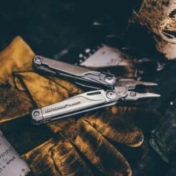 Leatherman Surge Multi-Tool With 4-Pocket Nylon Sheath -Peuget Knives Shop lt830158 atwork x1000 f2337239 e083 4638 a4a9 013b84fbe278