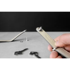 Orbitkey 2.0 Leather Keychain -Peuget Knives Shop okleather settingup x1000 f10ca6e3 cbe6 4b58 9057 7aab1b3158f1