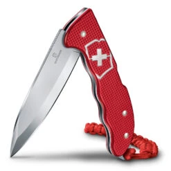 Victorinox Hunter Pro Red Alox Swiss Army Knife With Clip And Lanyard -Peuget Knives Shop sa941520 beautyshotleaning x1000 5637d933 3b2d 468e 93a3 beaf376200e6