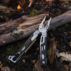 Leatherman Signal Multi-Tool With Nylon Sheath -Peuget Knives Shop signalbeautyshotx1000